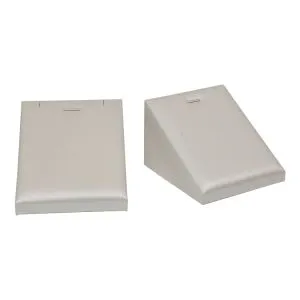 Ciondolo bianco e inserto di collana